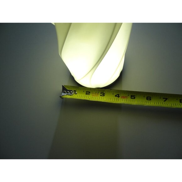 Modern Twist Design LED Table Lamp USB Powered 3D printed in USA - Picture 13 of 14